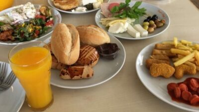 KAHVALTI SAATİ